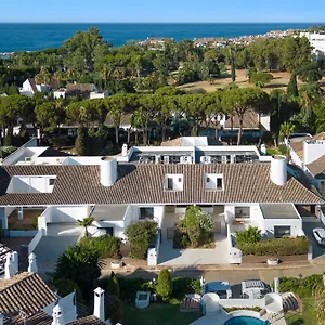 https://villa-marina-marbella.1costadelsol.com