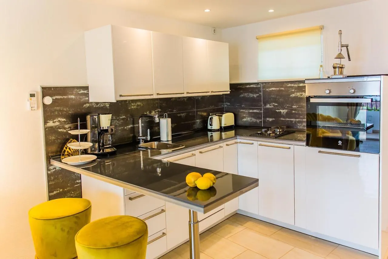 Suite Bora Bora Marbella Apartment